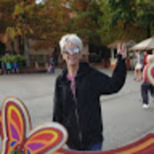 Meet your Posher, Stephanie